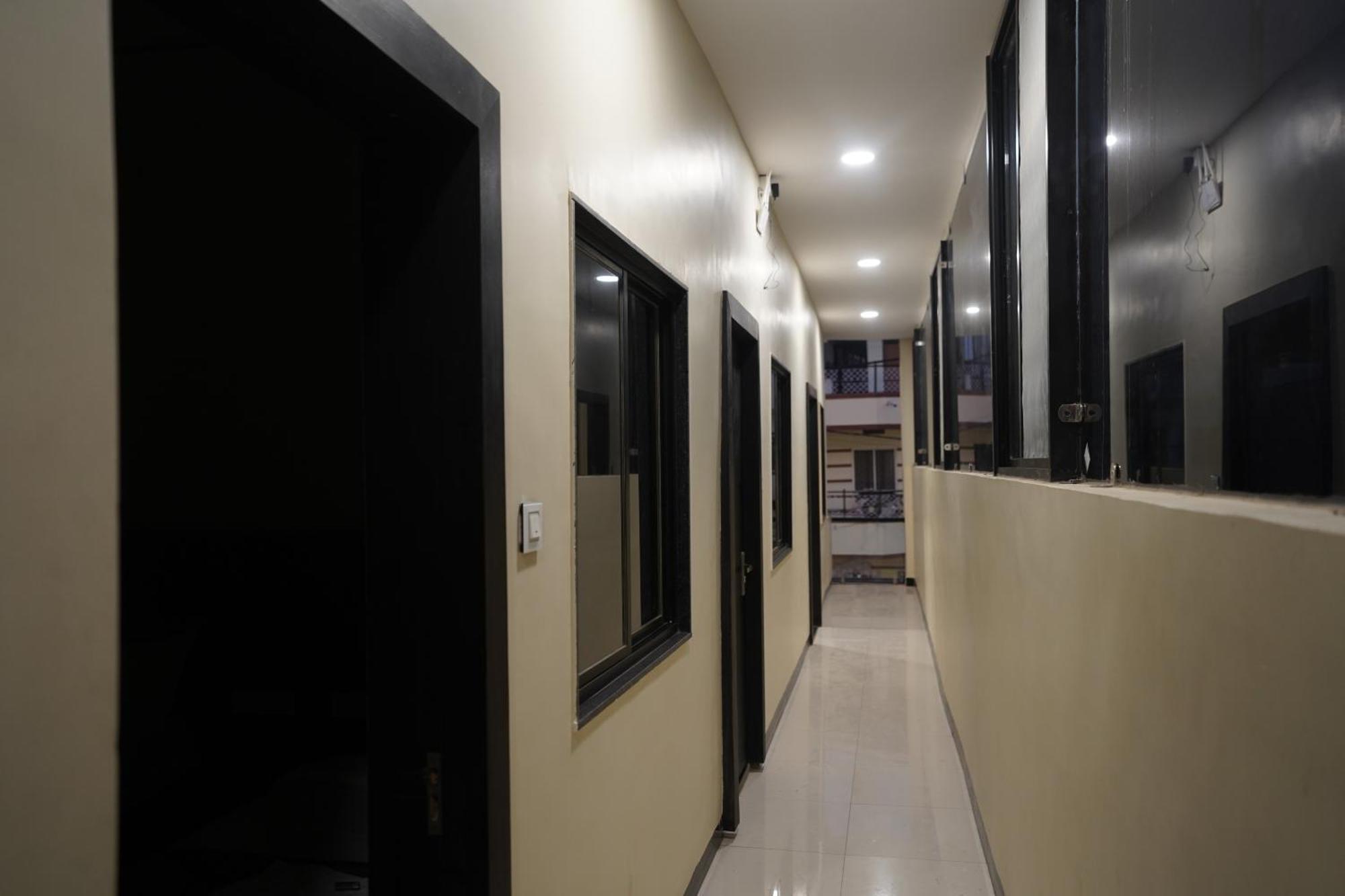 Hotel Dev Kripa Ujjain Exterior foto